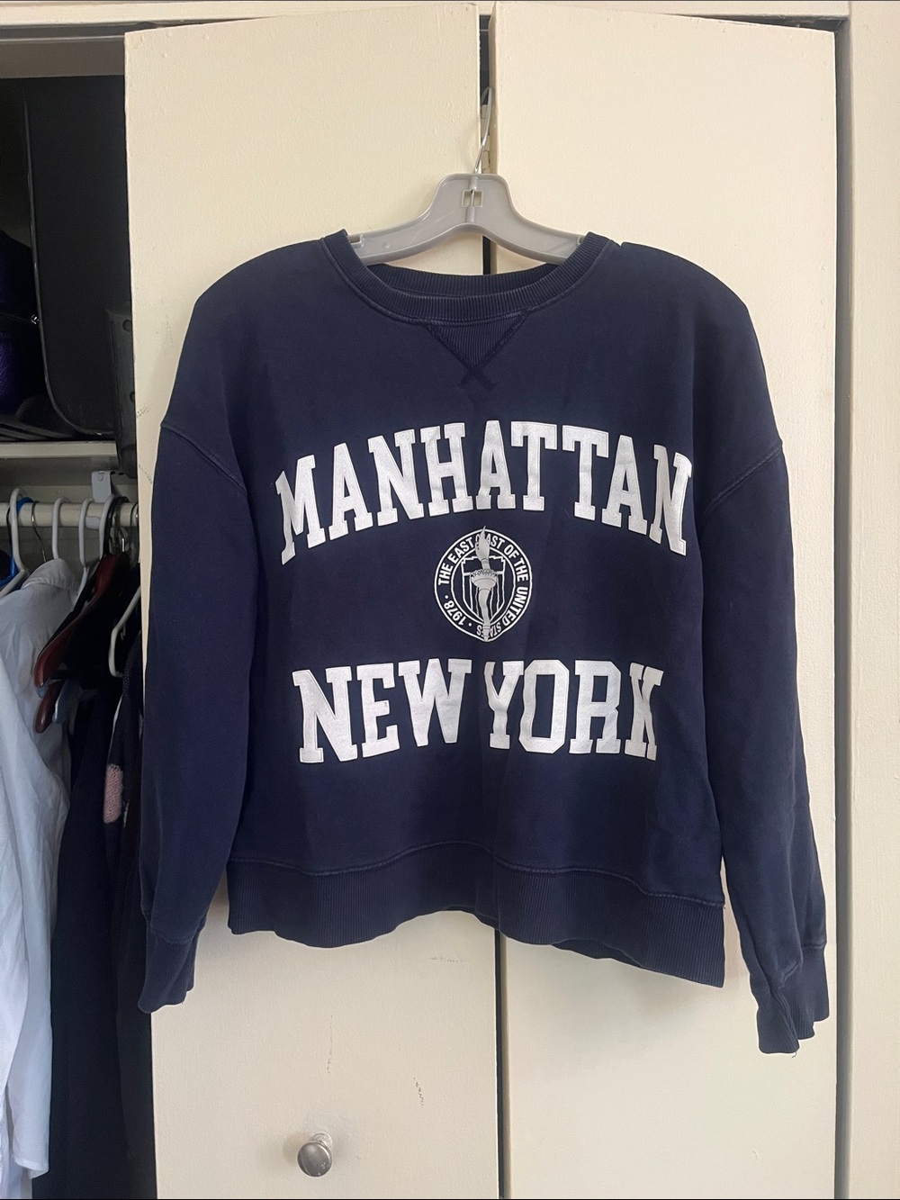 Zara Navy Blue Manhattan New York Crewneck Sweatshirt